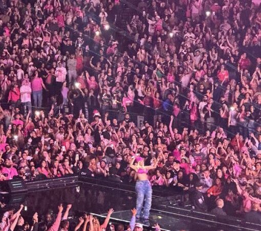 👑 The Unbreakable, Unmistakable Bond of Nicki + Barbz + Kenz: The Joy of Community!