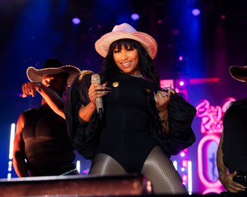 Dublin Crowns Nicki Minaj Queen of the Night at Pink Friday 2 Tour at Malahide Castle